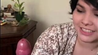 Мачеха пытается помочь пасынку не кончить преждевременно - порно видео