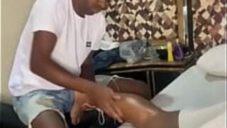 ДОМ-КАЧЕЛИ В РИО-ДЕ-ЖАНЕЙРО, МАССАЖ ДЛЯ ПАРЫ - порно видео